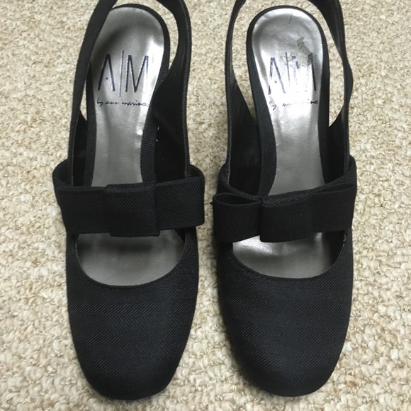 Ann Marino Shoes - 💝Rounded Toe Slingbacks